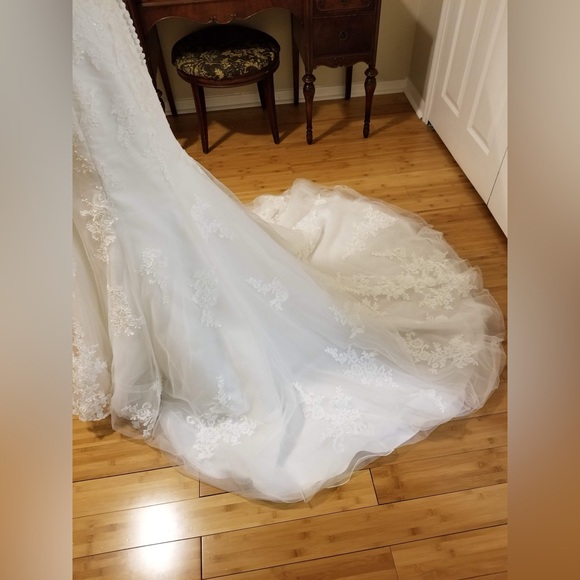 Morilee Mermaid Ivory Wedding Dress - Picture 12 of 15